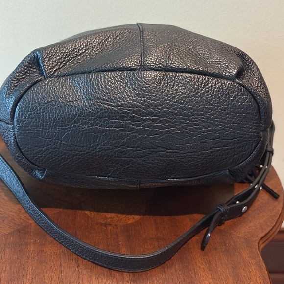 Coach and Four Bucket bag shoulder/crossbody  drawstring/ tassels  leather black - Picture 11 of 17